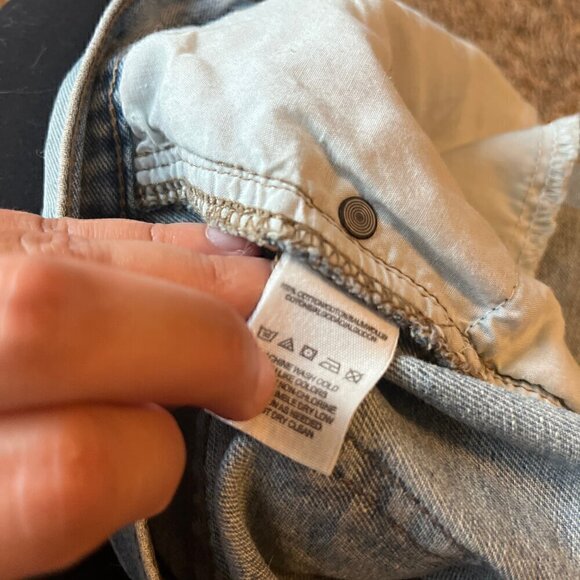 We the Free light wash button fly denim shorts - Picture 4 of 4